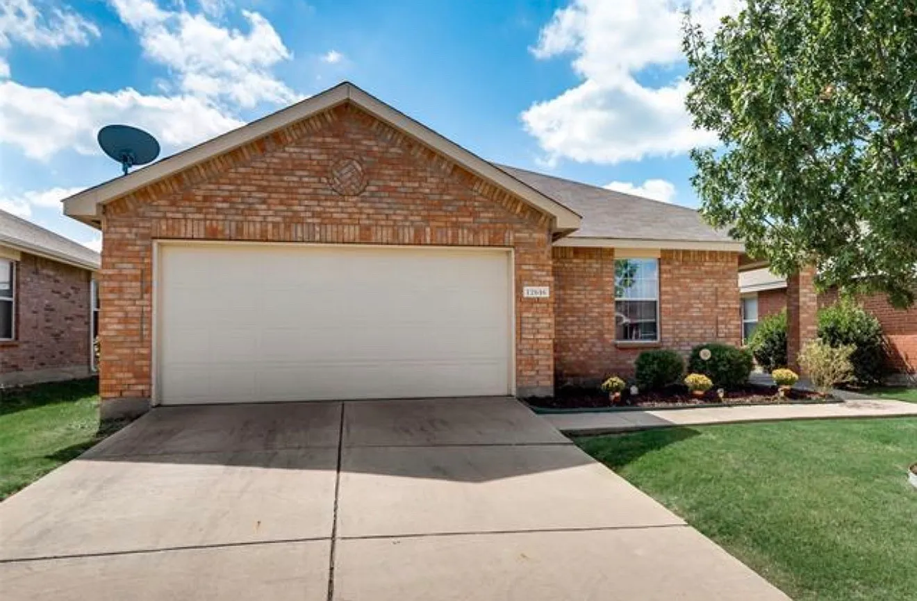 3 bed, 1612 sqft, $1,900 — Photo 1