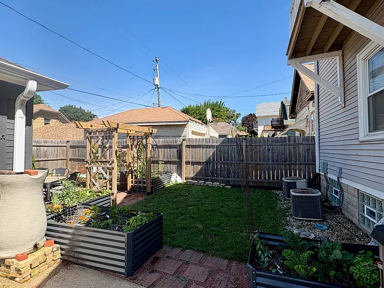 2335 N 59th St — Photo 19