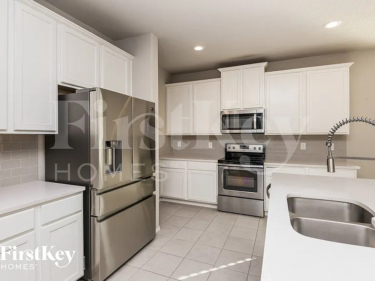 7709 Boat Wind Rd — Photo 4