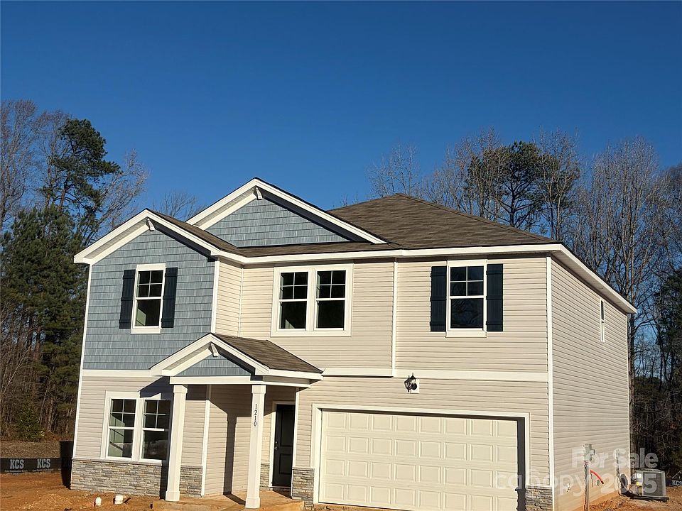 2nd image of 1210 Fisher Ln