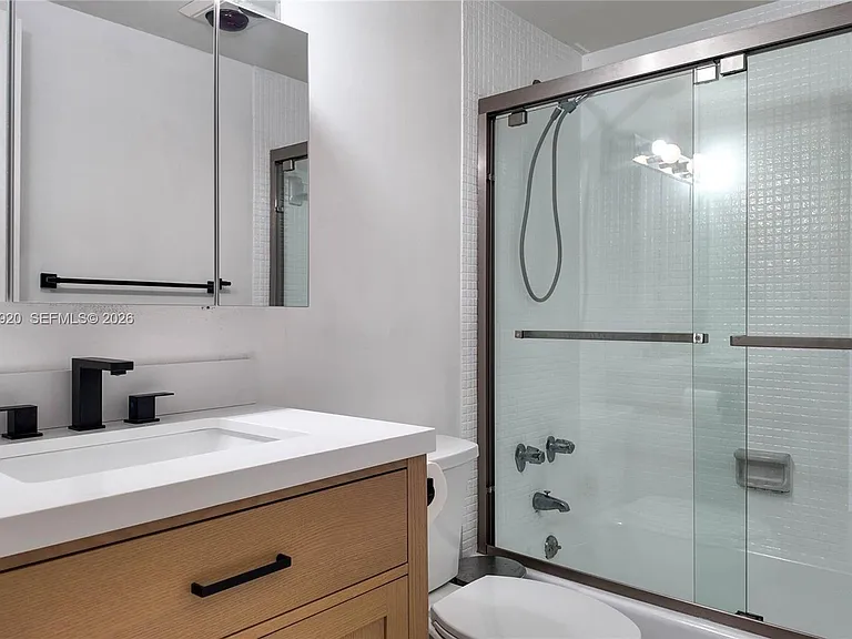 1950 S Ocean Dr #5B — Photo 10