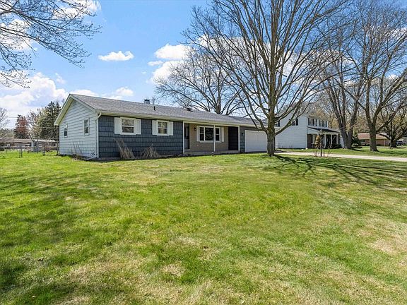 3rd image of 24670 Belmar Dr