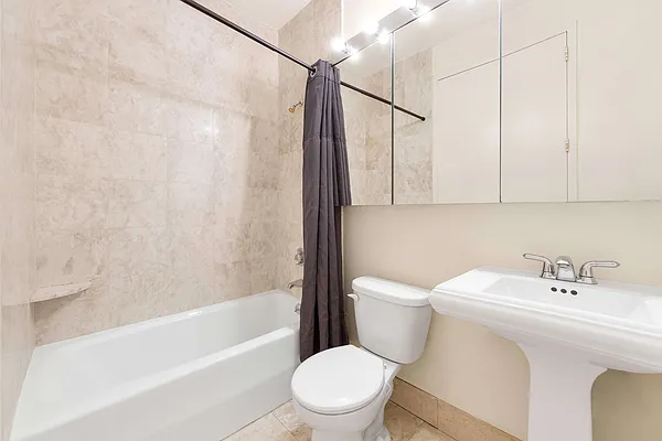 Rented by Compass | media 10