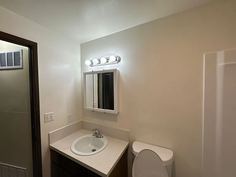 4201-4209 Maple Ave — Photo 5
