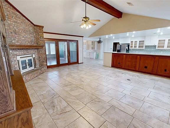 2nd image of 1026 Lakelyn Dr