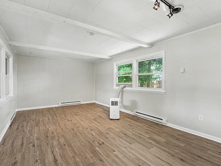 7610 Grove Ave — Photo 7