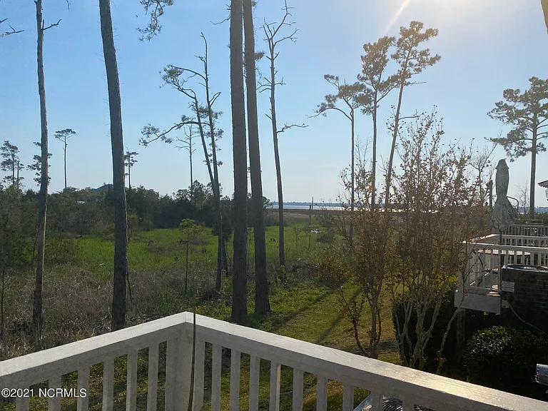 213 River Gate Ln — Photo 2
