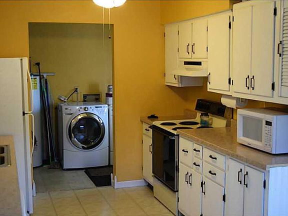 5th image of 909 E Alden Dr