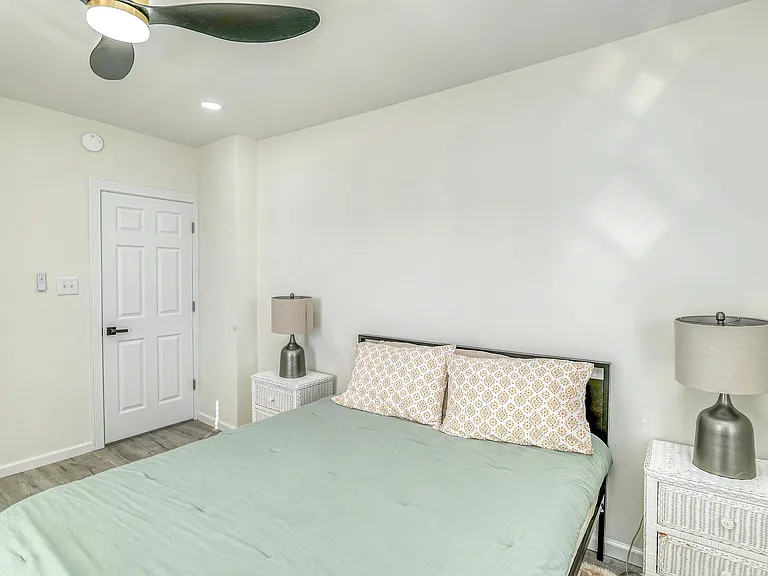8 N Nashville Ave — Photo 21