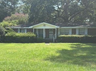 2412 N Vaughan Dr, Mobile, AL 36605