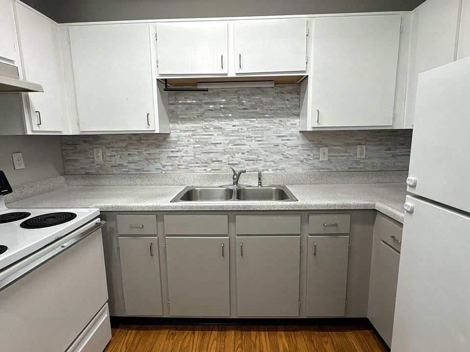 1st image of 4109 Blue Lick Ct APT 7