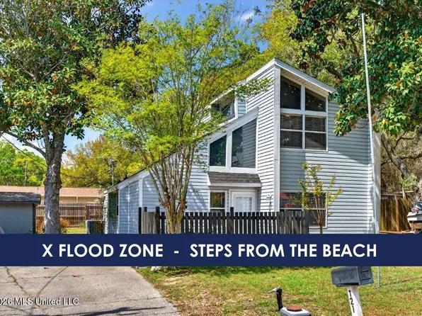 121 Edwards Ave, Pass Christian, MS 39571