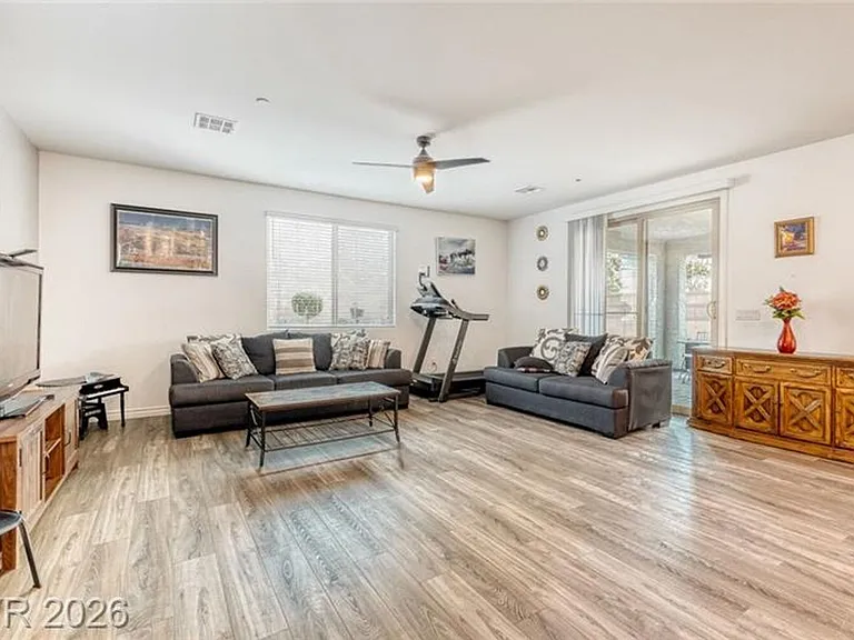 3135 Hazy Hills Ave — Photo 11