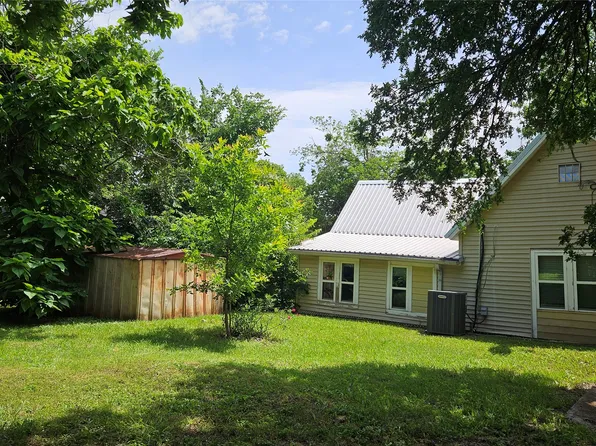 409 E 7th St, Ferris, TX 75125