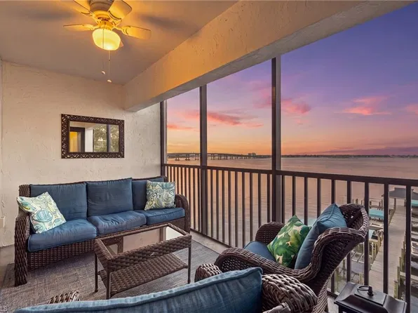 2711 1st ST #403, FORT MYERS, FL 33916