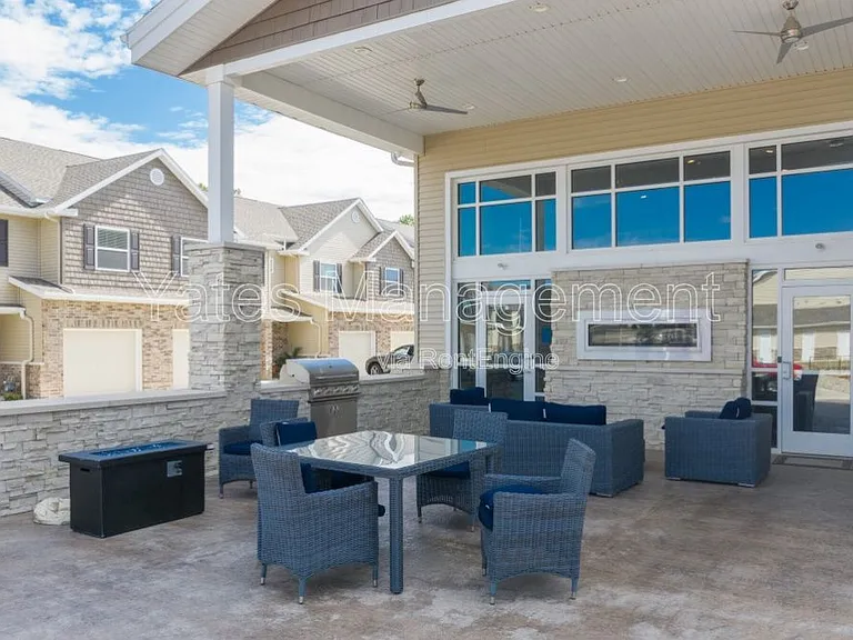 115 Colonial Dr — Photo 23