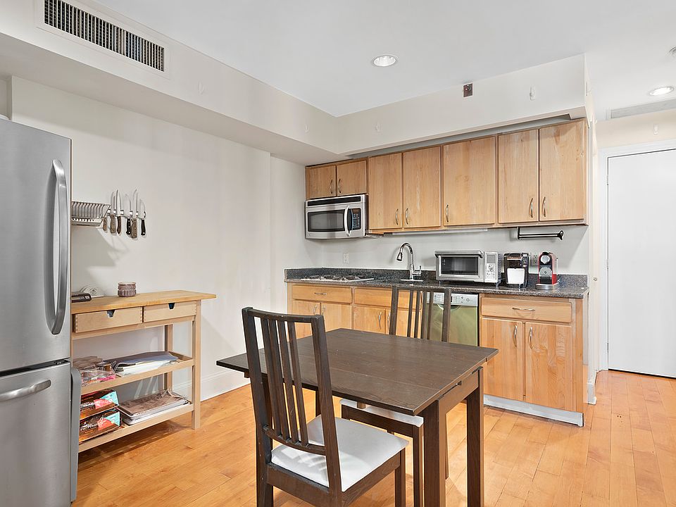 1st image of 25 W 83rd St APT 4R