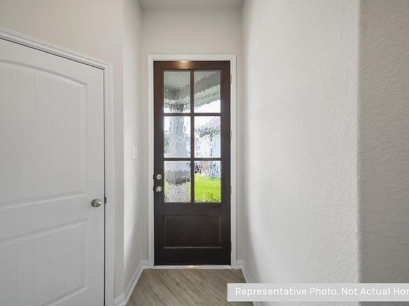 2nd image of 3044 Plateau Dr
