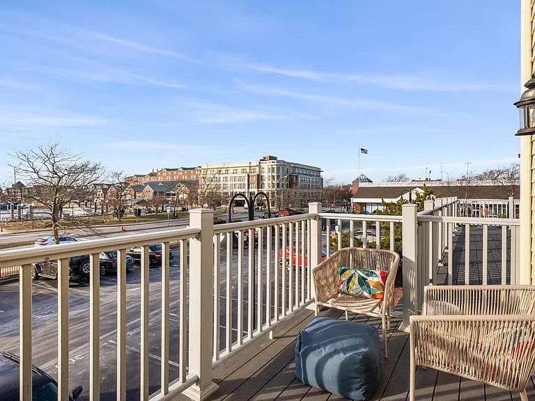 310 Swans Wharf Row — Photo 10