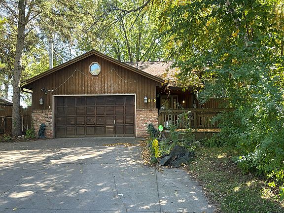 3rd image of 510 Spring Hill Rd