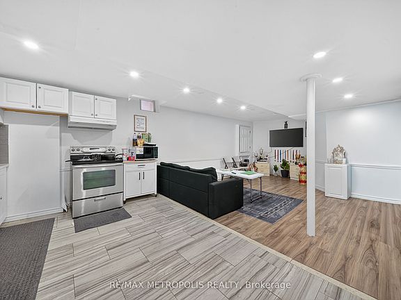 2nd image of 41 Nightstar Rd #Basement