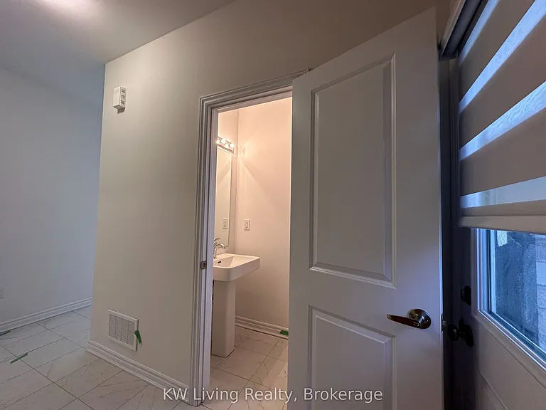 118 Wascana Rd — Photo 11