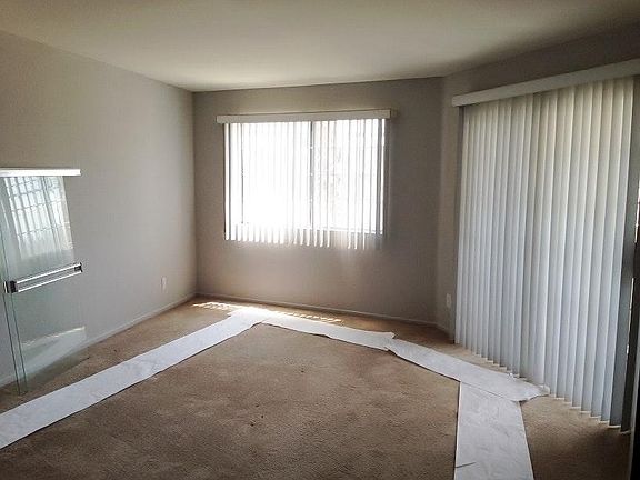4th image of 4280 Lindblade Dr APT 105