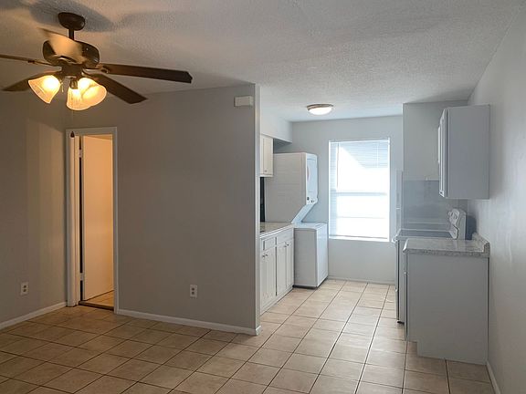 4th image of 105-117 Raspberry St #109D