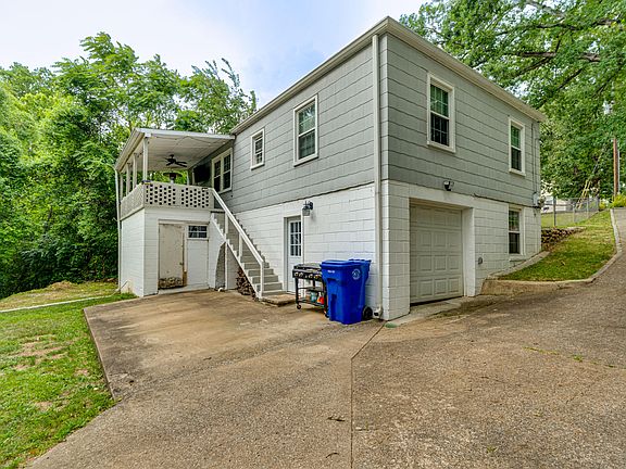5th image of 142 Alden Ave