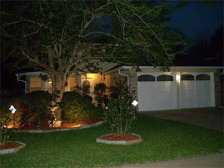 1st image of 4007 Green Crest Dr