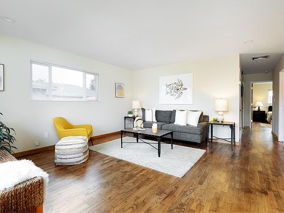 4th image of 2510 Begonia Pl