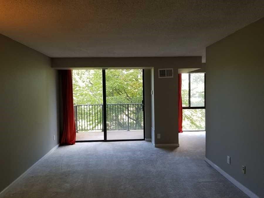 1st image of 2300 Pimmit Dr APT 106