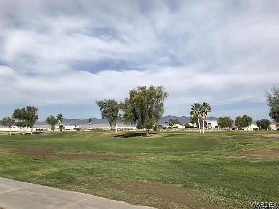 3rd image of 1844 E Fairway Bnd