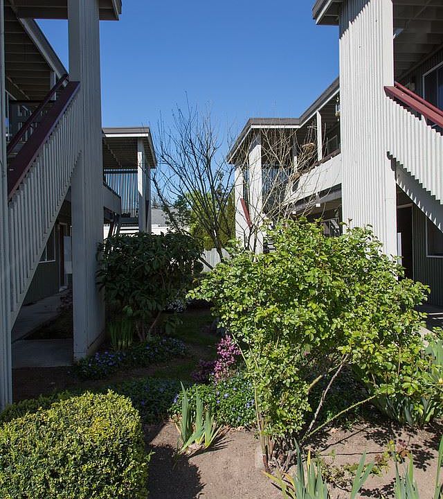 2nd image of 1721 16th St APT 7