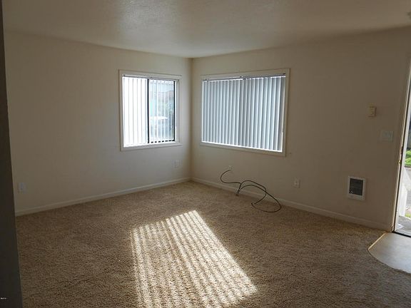 2nd image of 606 NW Lee St