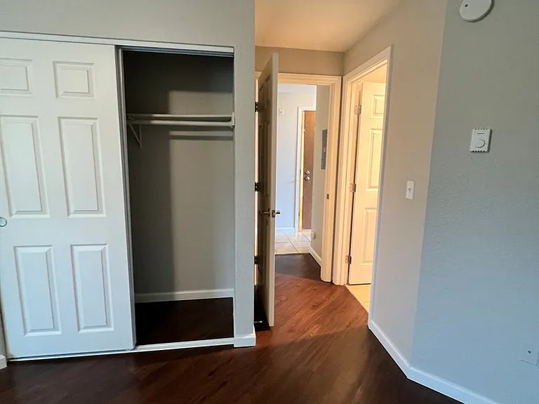 12527 Roosevelt Way NE — Photo 9