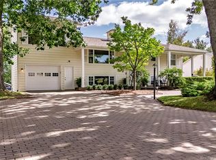 612 Glengarry Pl, Fredericton, NB E3B 5Z9
