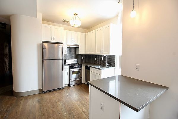 1st image of 60 New York Ave APT 3B