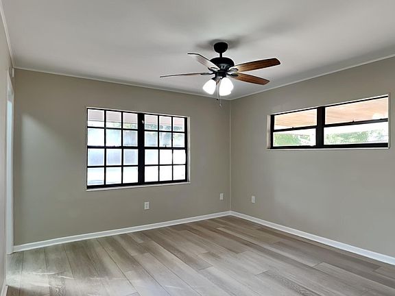 3rd image of 426 Lincoln Ave