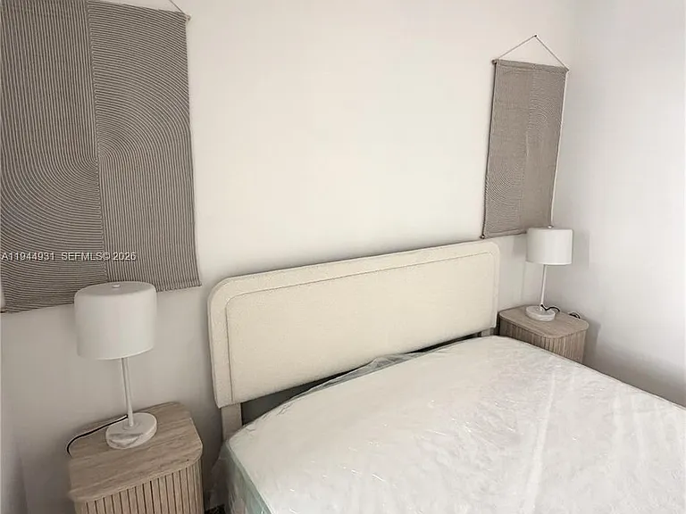 1525 Euclid Ave #12 — Photo 4