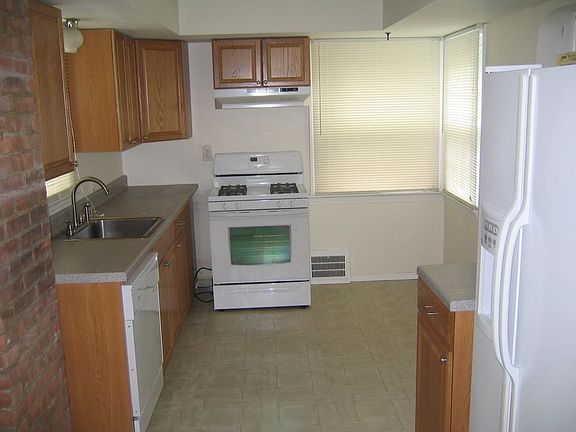 4th image of 18228 Ponciana Ave