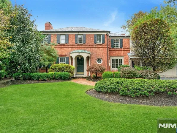 39 Wyncote Road, Ho-Ho-Kus, NJ 07423
