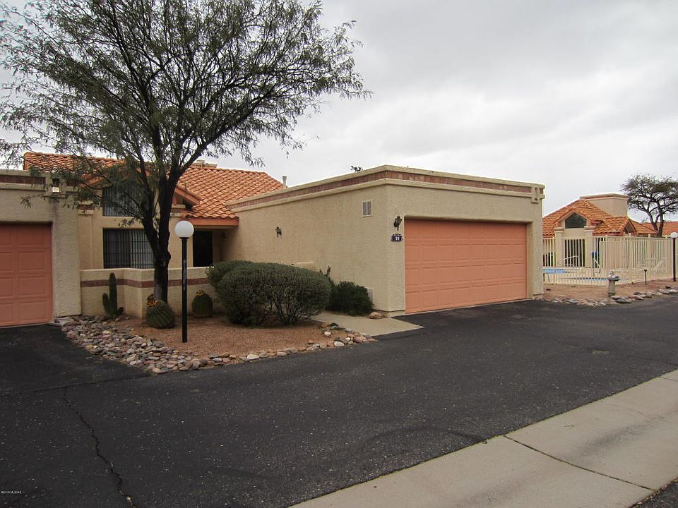 1st image of 16 E Horizon Cir