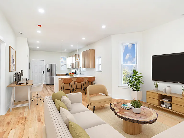416 N Troy St #1 — Photo 2