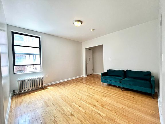 2nd image of 610 W 163rd St APT 7D