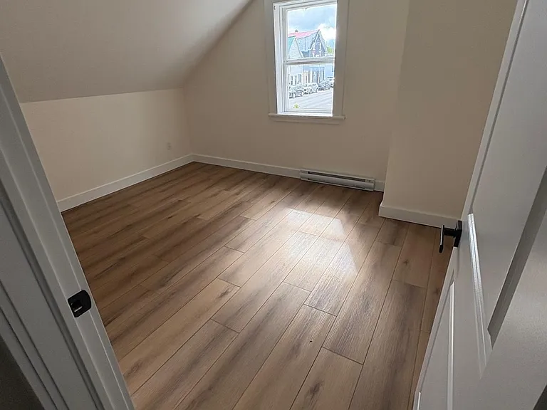 47 A Madawaska St — Photo 11