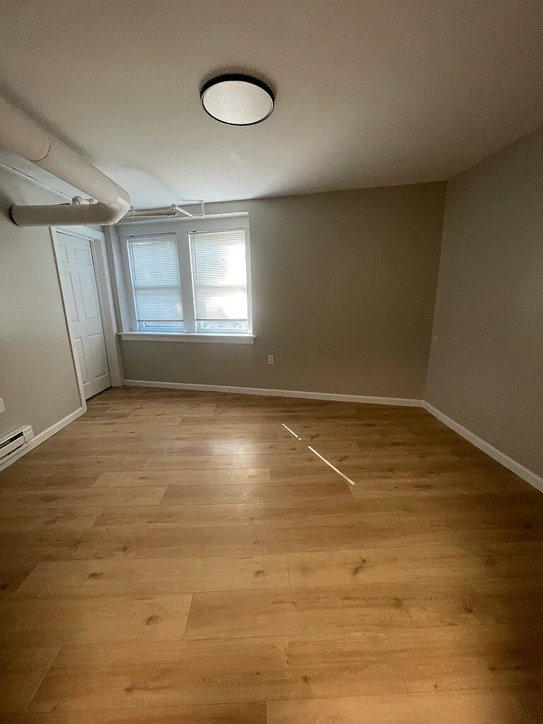 405 Main Street — Photo 1