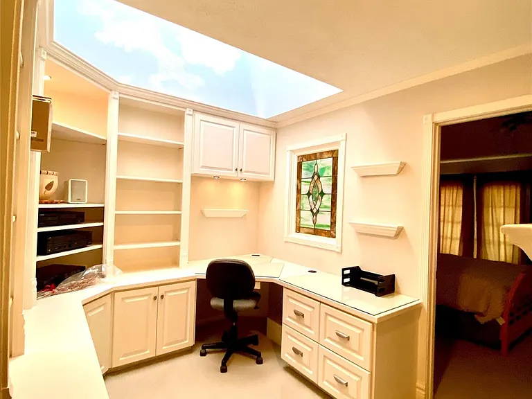 7350 Kirby Dr #2 — Photo 9