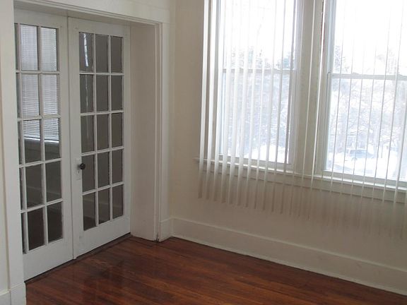 entry room to living room