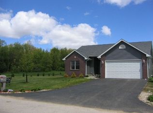 100 Cuyahoga Dr, Dixon, IL 61021
